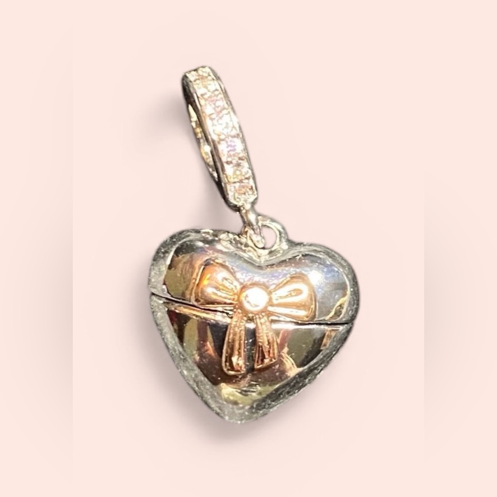Chic Heart Charm with Bow Accent